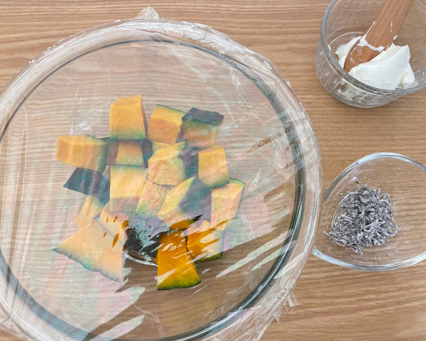 かぼちゃ・クリームチーズ・塩昆布のサラダのレシピ工程2